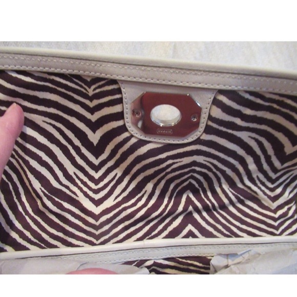 Coach Natalie Limited Edition Tea Rose Floral Straw Clutch, EUC - Picture 7 of 10